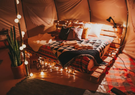 How to fall asleep faster naturally — night scene with moon